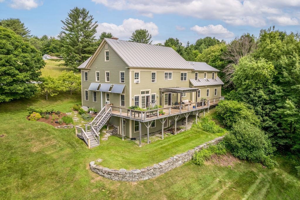 11 Old Farm Road Norwich, VT 05055 - Photo 2 of 39