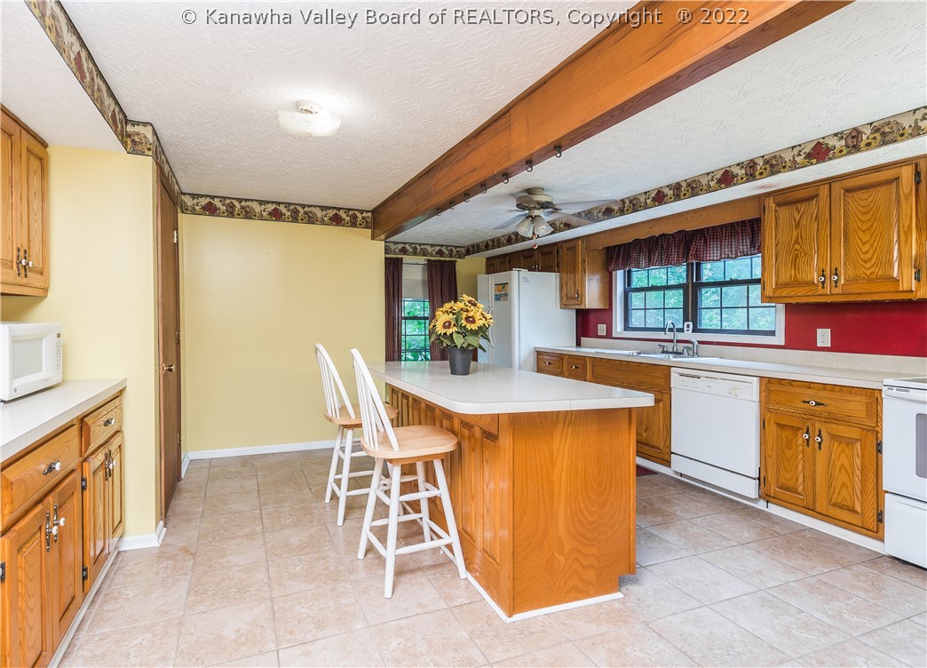 471 Cedar Valley Road Ripley, WV 25271 - Photo 9 of 23 Gallery Image 9