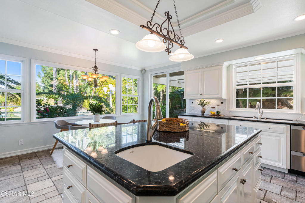 637 Bluegrass Street Simi Valley, CA 93065 - Photo 21 of 67