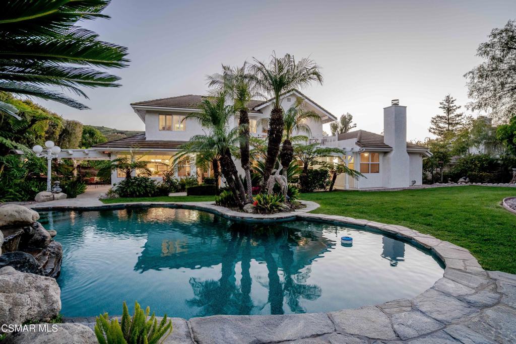 637 Bluegrass Street Simi Valley, CA 93065 - Photo 3 of 67