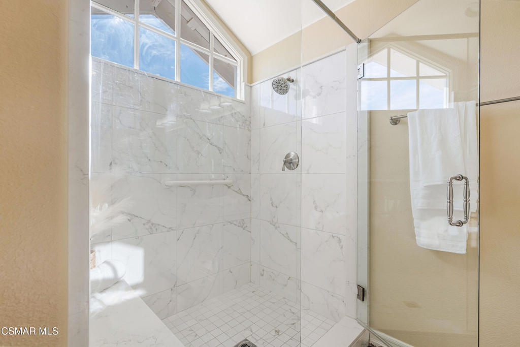 637 Bluegrass Street Simi Valley, CA 93065 - Photo 43 of 67 a bathroom with a shower