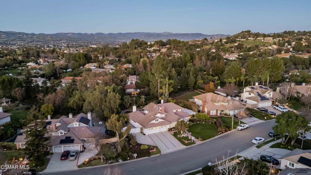 637 Bluegrass Street Simi Valley, CA 93065 - Photo 48 of 67 an aerial view of multiple house