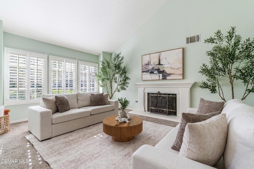 637 Bluegrass Street Simi Valley, CA 93065 - Photo 10 of 67