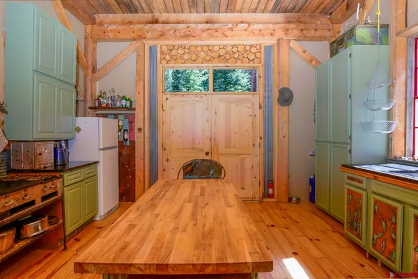 $1,100,000 | 19000 Hinsdale County 30 Road, Lake City, CO 81235