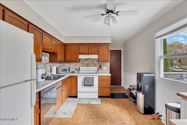 $275,000 | 109 Van Buren Road, Glenville, NY 12302