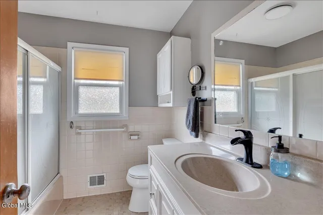 $275,000 | 109 Van Buren Road, Glenville, NY 12302