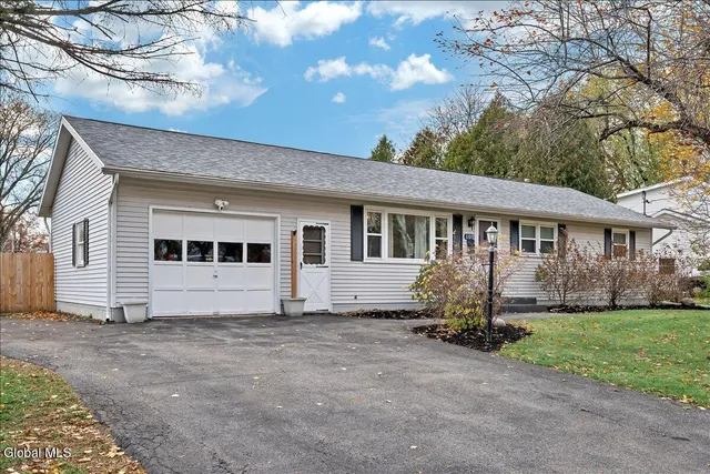 $275,000 | 109 Van Buren Road, Glenville, NY 12302
