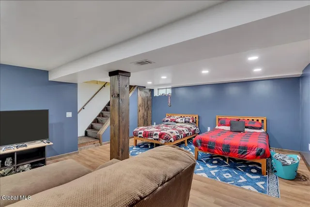 $275,000 | 109 Van Buren Road, Glenville, NY 12302