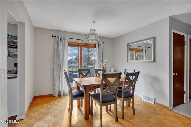 $275,000 | 109 Van Buren Road, Glenville, NY 12302