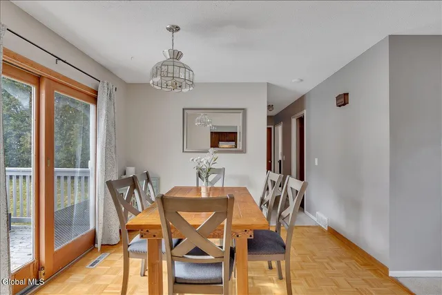 $275,000 | 109 Van Buren Road, Glenville, NY 12302