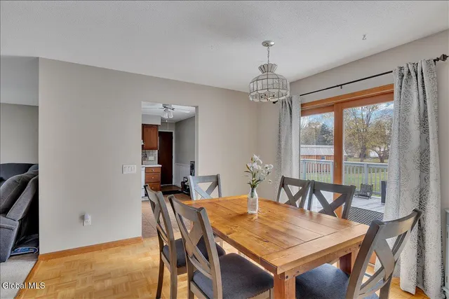 $275,000 | 109 Van Buren Road, Glenville, NY 12302