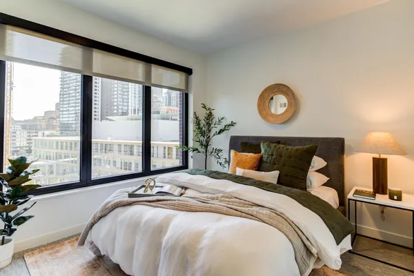 $1,751 | 270 Hennepin Avenue, Unit 1219, Minneapolis, MN 55401