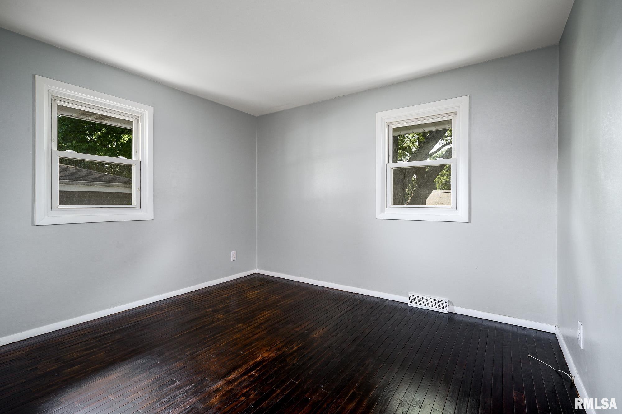 5709 North Hamilton Road Peoria, IL 61614 - Photo 15 of 30 Gallery Image 15