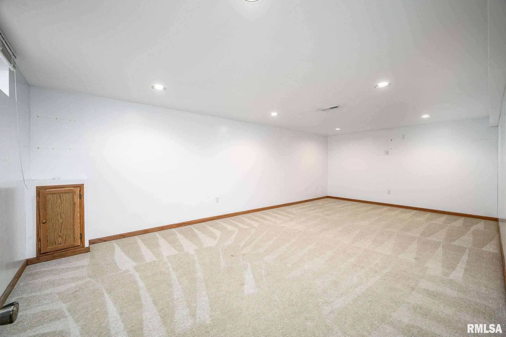 5709 North Hamilton Road Peoria, IL 61614 - Photo 19 of 30 Gallery Image 19