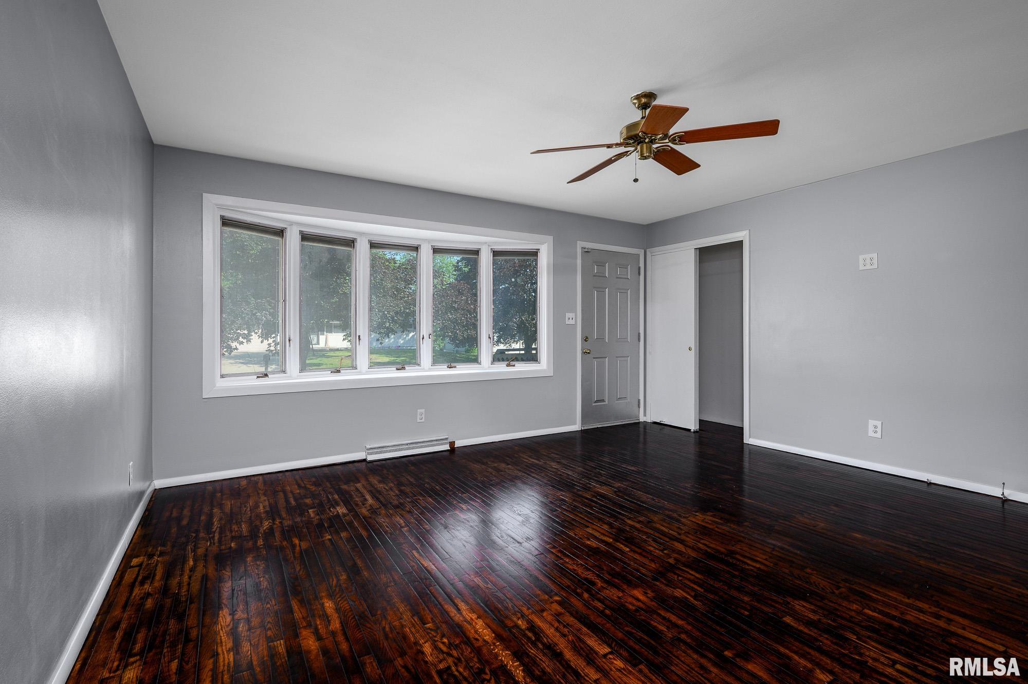 5709 North Hamilton Road Peoria, IL 61614 - Photo 4 of 30 Gallery Image 4