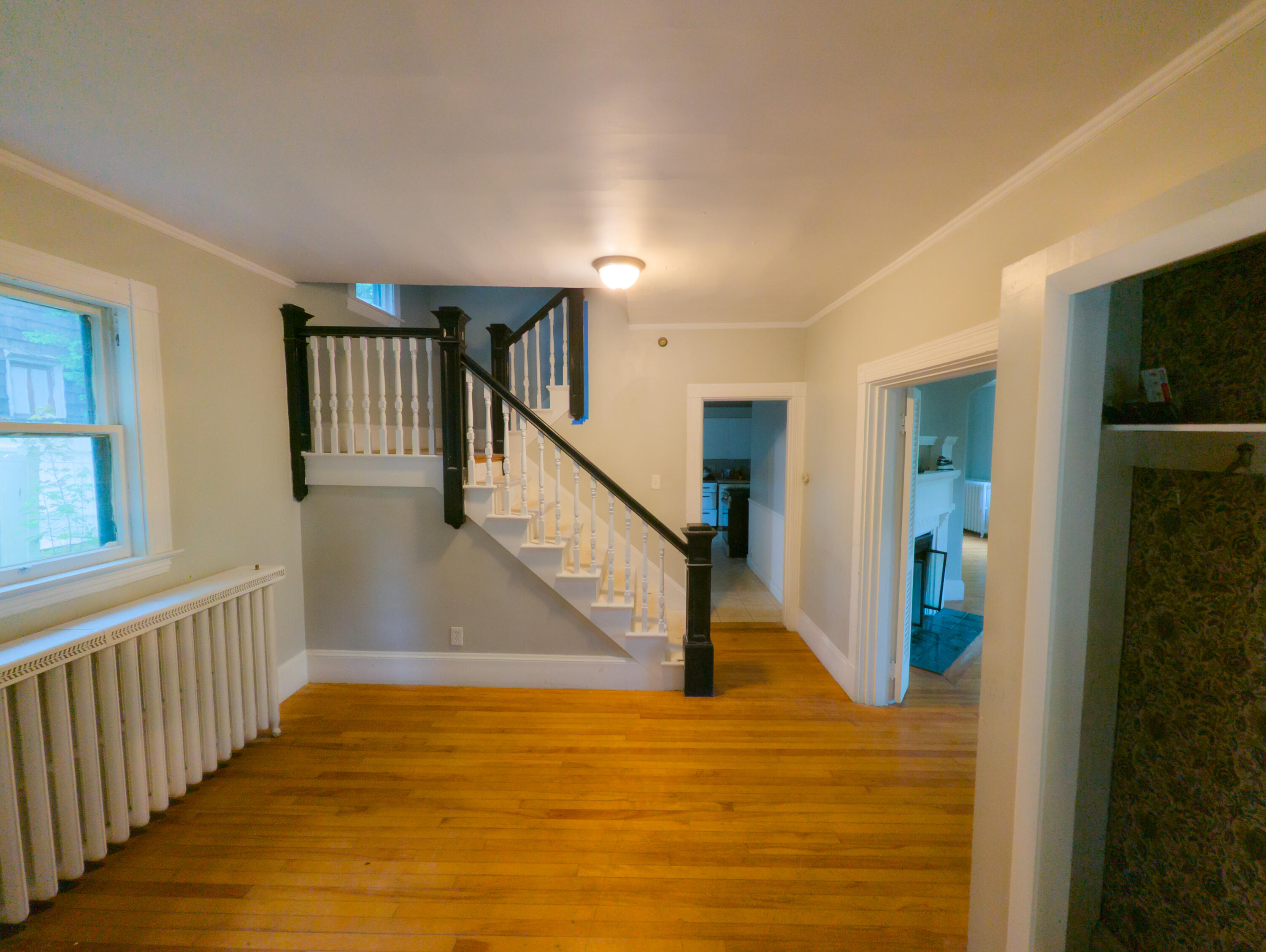 325 Court Street Auburn, ME 04210 - Photo 12 of 64 14 - Indoor Entrance