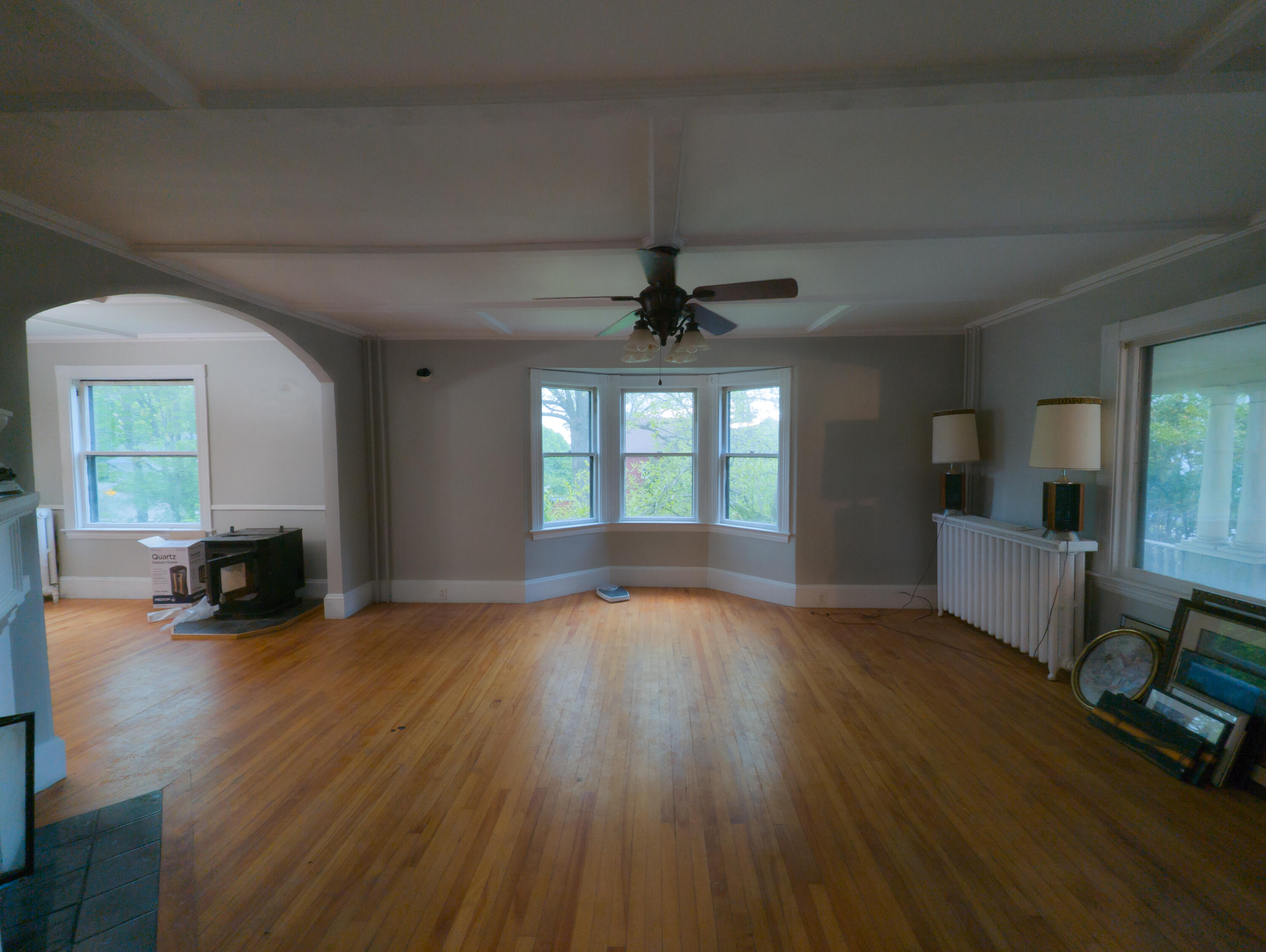 325 Court Street Auburn, ME 04210 - Photo 13 of 64 15 - Indoor Living Room