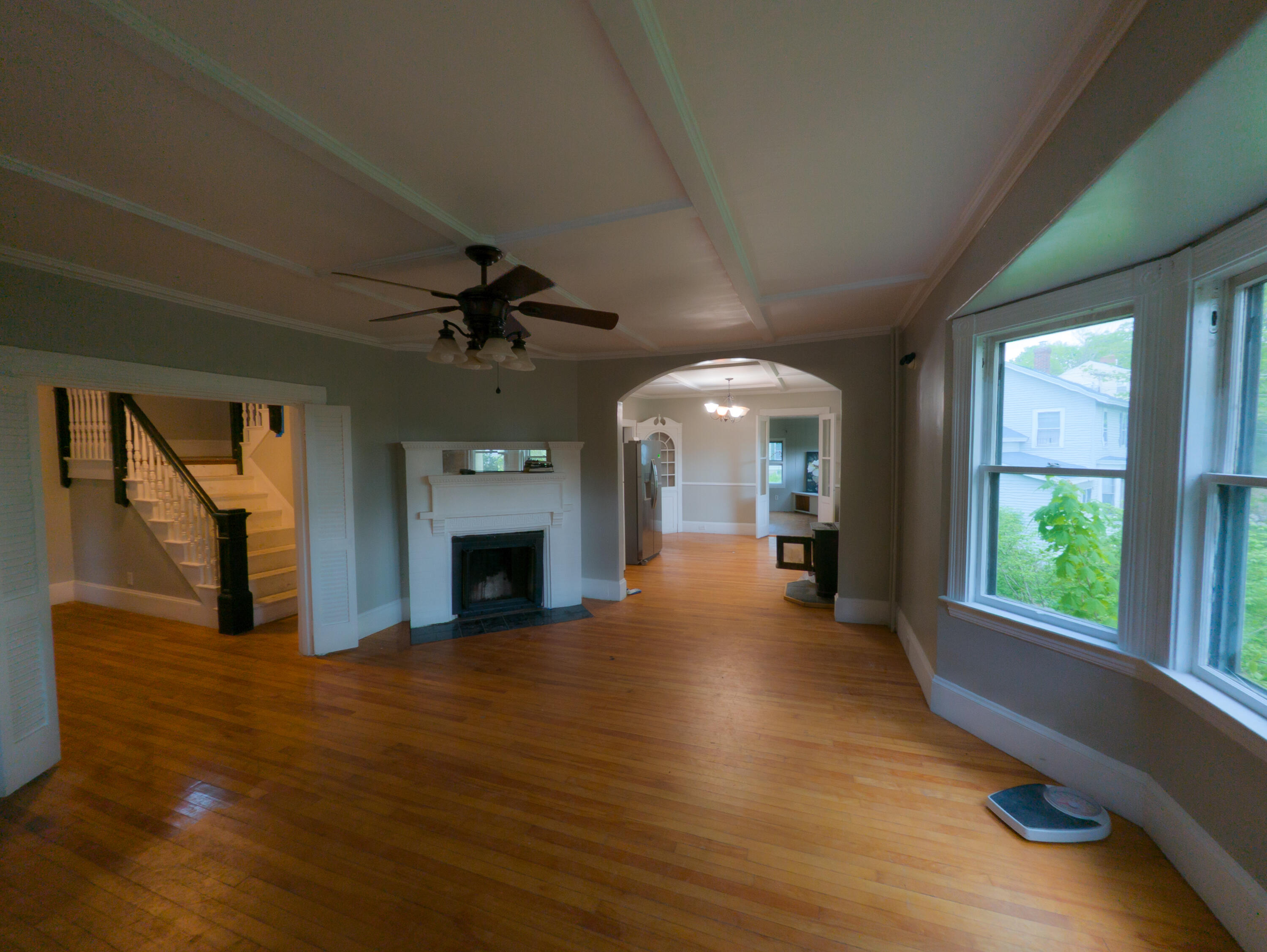 325 Court Street Auburn, ME 04210 - Photo 15 of 64 17 - Indoor Living Room