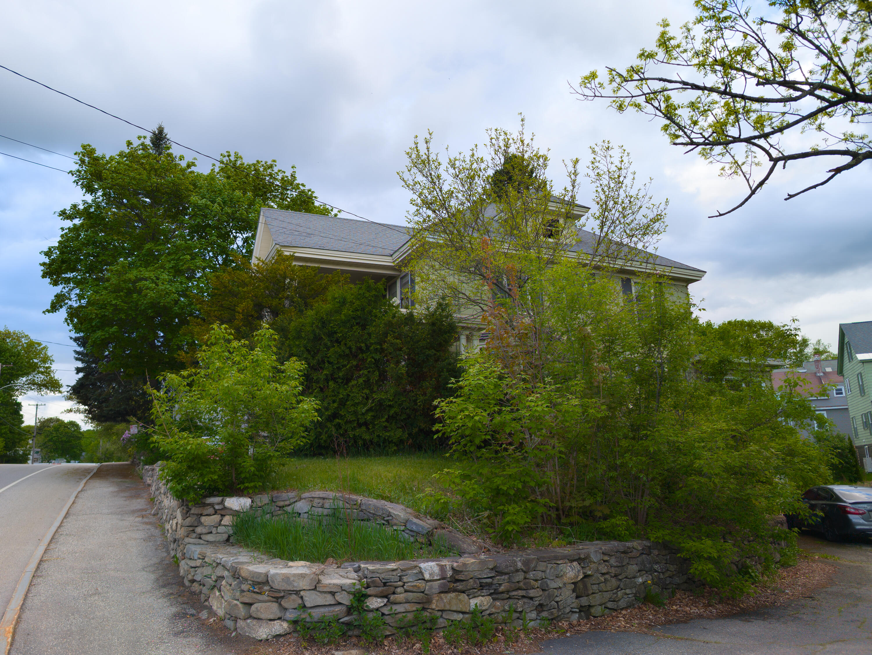 325 Court Street Auburn, ME 04210 - Photo 2 of 64 02 - Outside Driveway Side
