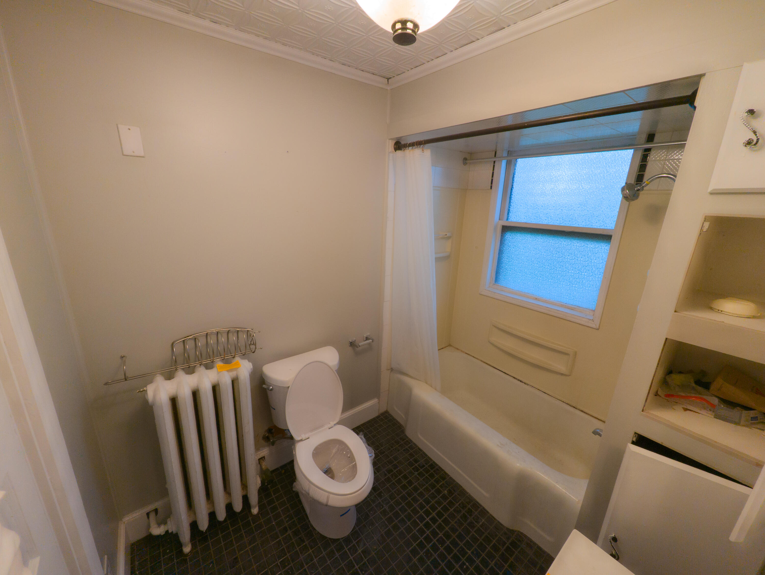325 Court Street Auburn, ME 04210 - Photo 50 of 64 52 - Upstairs Bathroom