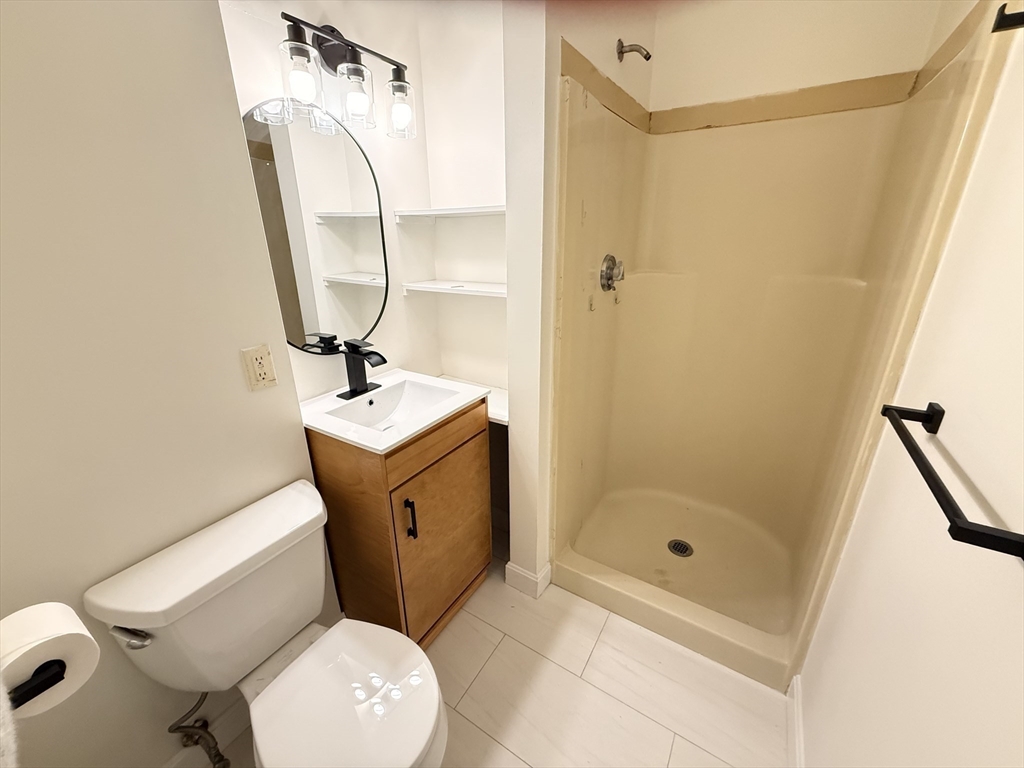 6 South Ward Street, Unit 1 Worcester, MA 01610 - Photo 4 of 8