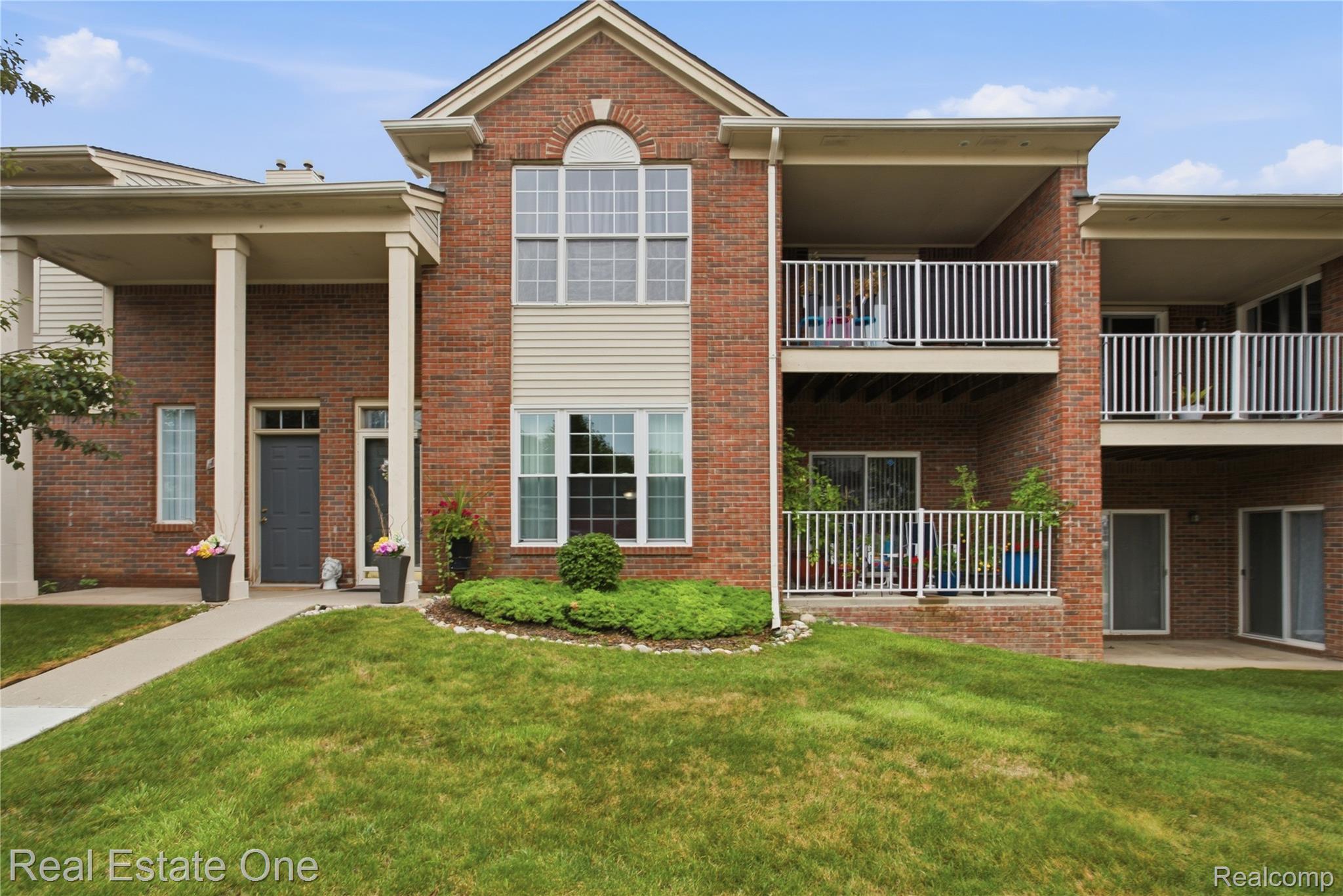 1828 Flagstone Circle, Unit 40 Rochester, MI 48307 - Photo 19 of 22 Outdoor building