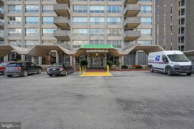 $195,000 | 1001 City Avenue, Unit WA203, Wynnewood, PA 19096