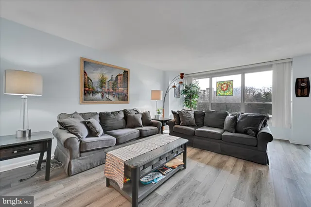 $195,000 | 1001 City Avenue, Unit WA203, Wynnewood, PA 19096