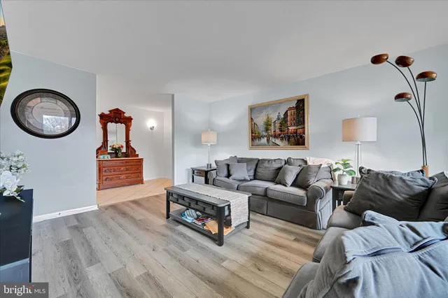 $195,000 | 1001 City Avenue, Unit WA203, Wynnewood, PA 19096