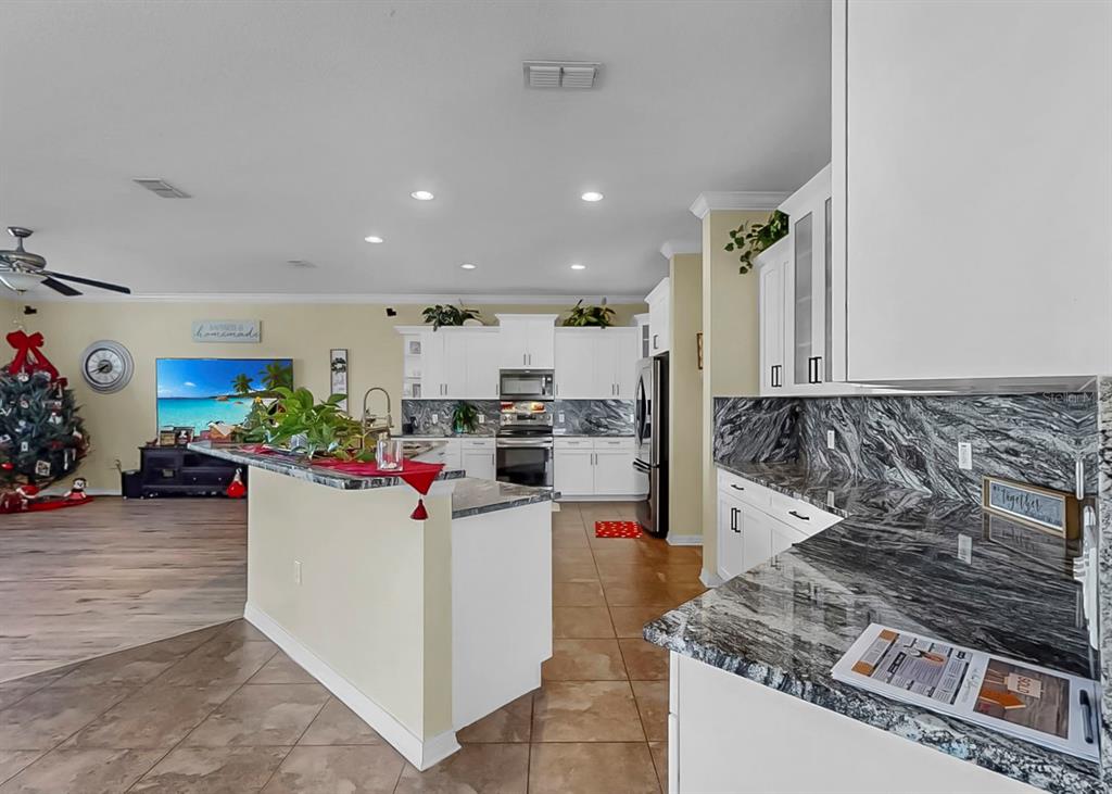 5457 Sandy Shell Drive Apollo Beach, FL 33572 - Photo 16 of 80