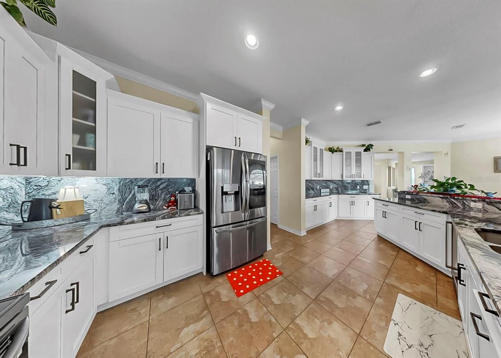 5457 Sandy Shell Drive Apollo Beach, FL 33572 - Photo 3 of 80