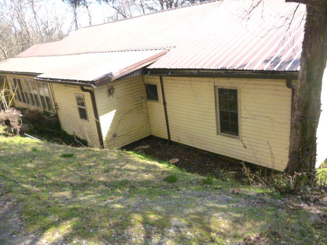 110 Church Street Erin, TN 37061 - Photo 2 of 9