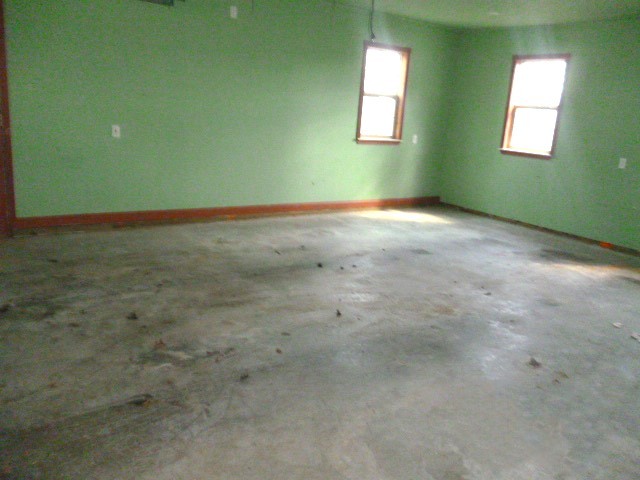 110 Church Street Erin, TN 37061 - Photo 5 of 9