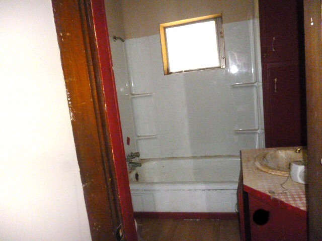 110 Church Street Erin, TN 37061 - Photo 7 of 9