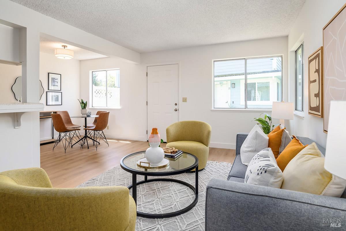33 Inyo Circle Novato, CA 94947 - Photo 4 of 29