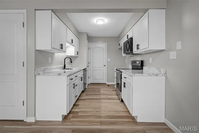 $260,000 | 11920 Autumn Lakes Drive, Maryland Heights, MO 63043