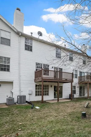$255,000 | 11920 Autumn Lakes Drive, Maryland Heights, MO 63043