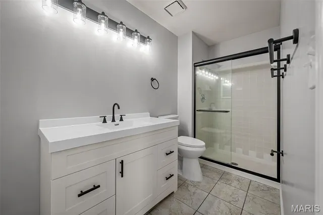 $260,000 | 11920 Autumn Lakes Drive, Maryland Heights, MO 63043