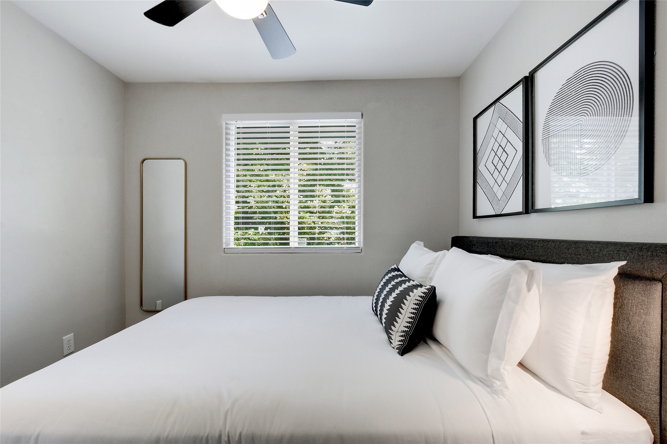 Undisclosed Address Austin, TX 78721 - Photo 31 of 35 Bedroom with ceiling fan