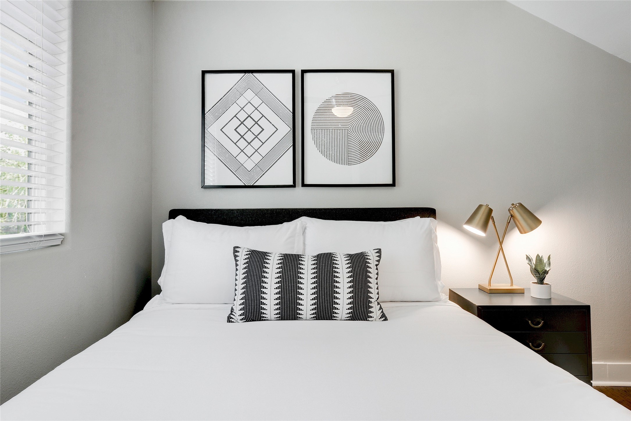 Undisclosed Address Austin, TX 78721 - Photo 32 of 35 View of bedroom