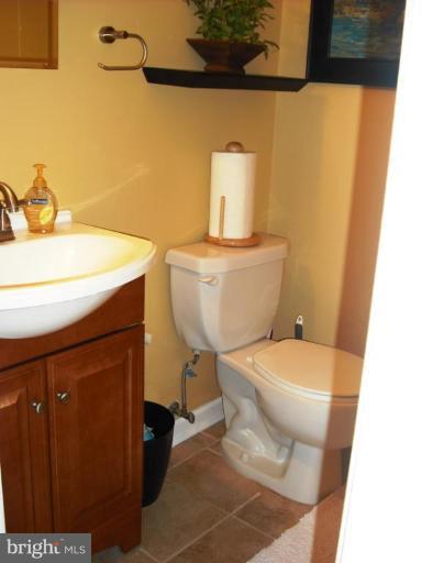 2909 Seminole Road Woodbridge, VA 22192 - Photo 12 of 15 Half Bath