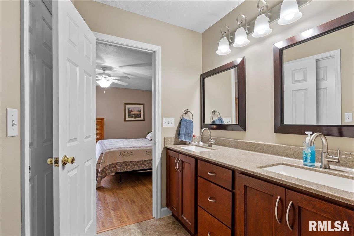 5316 Manhattan Drive Springfield, IL 62711 - Photo 23 of 45 Gallery Image 23