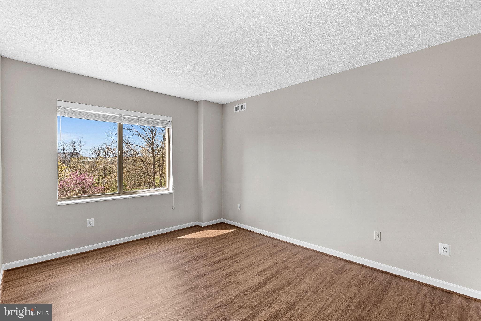 19375 Cypress Ridge Terrace, Unit 322 Leesburg, VA 20176 - Photo 17 of 52