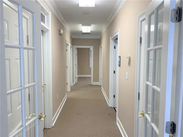 $1,250 | 5460 McGinnis Village Place, Unit 104, Alpharetta, GA 30005