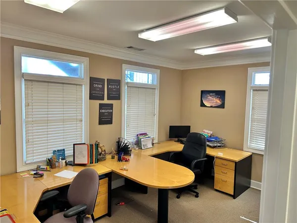 $1,250 | 5460 McGinnis Village Place, Unit 104, Alpharetta, GA 30005