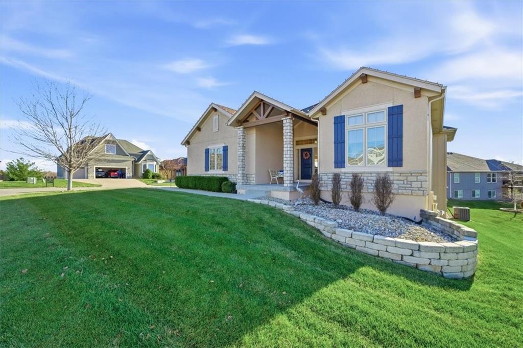 14119 Merion Court Basehor, KS 66007 - Photo 4 of 61