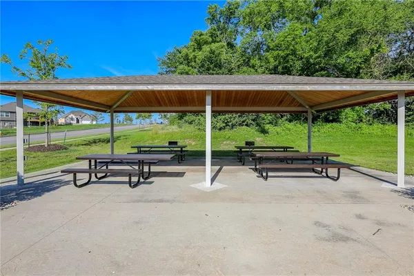 $585,000 | 14119 Merion Court, Basehor, KS 66007