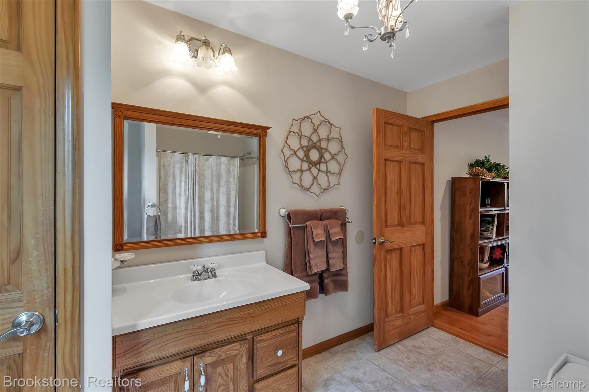 8715 Waumegah Road Clarkston, MI 48348 - Photo 35 of 60 25-8715 Waumegah Rd-WindowStill-Rea.jpg