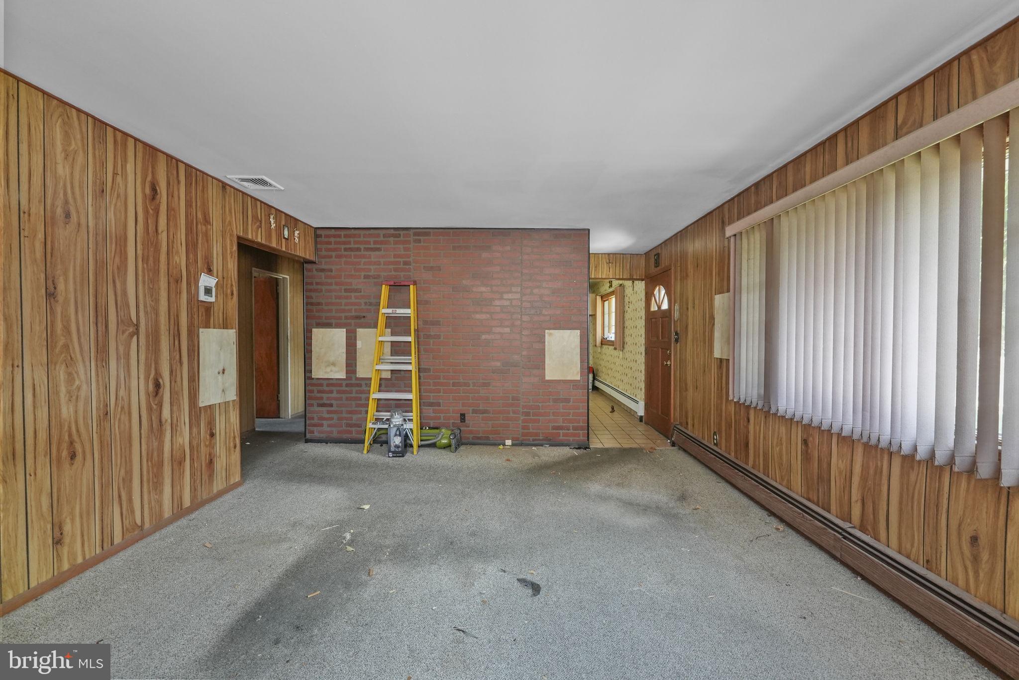 176 Winthrop Road Edison, NJ 08817 - Photo 3 of 21