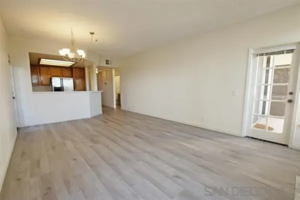 $3,095 | 5865 Friars Road, Unit 3114, San Diego, CA 92110